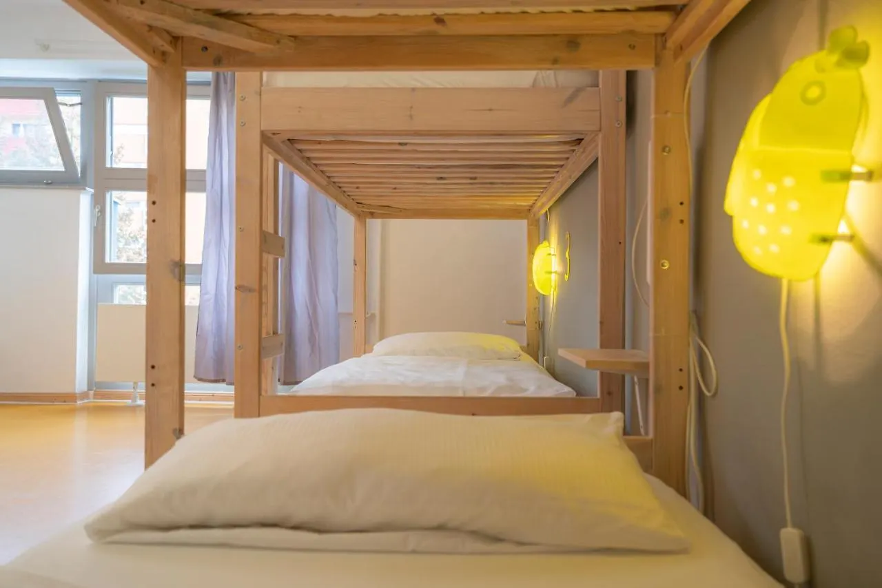 **  Hotel BIG MAMA Berlin Deutschland