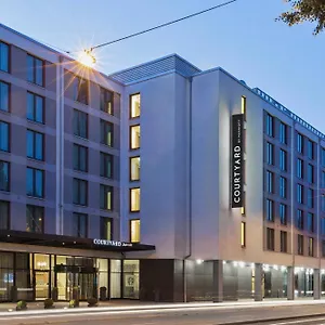 Courtyard By Marriott East Germania